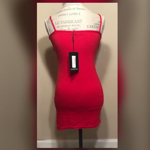 NWT Pretty Little Thing Plunge Bodycon Dress - Picture 2 of 2